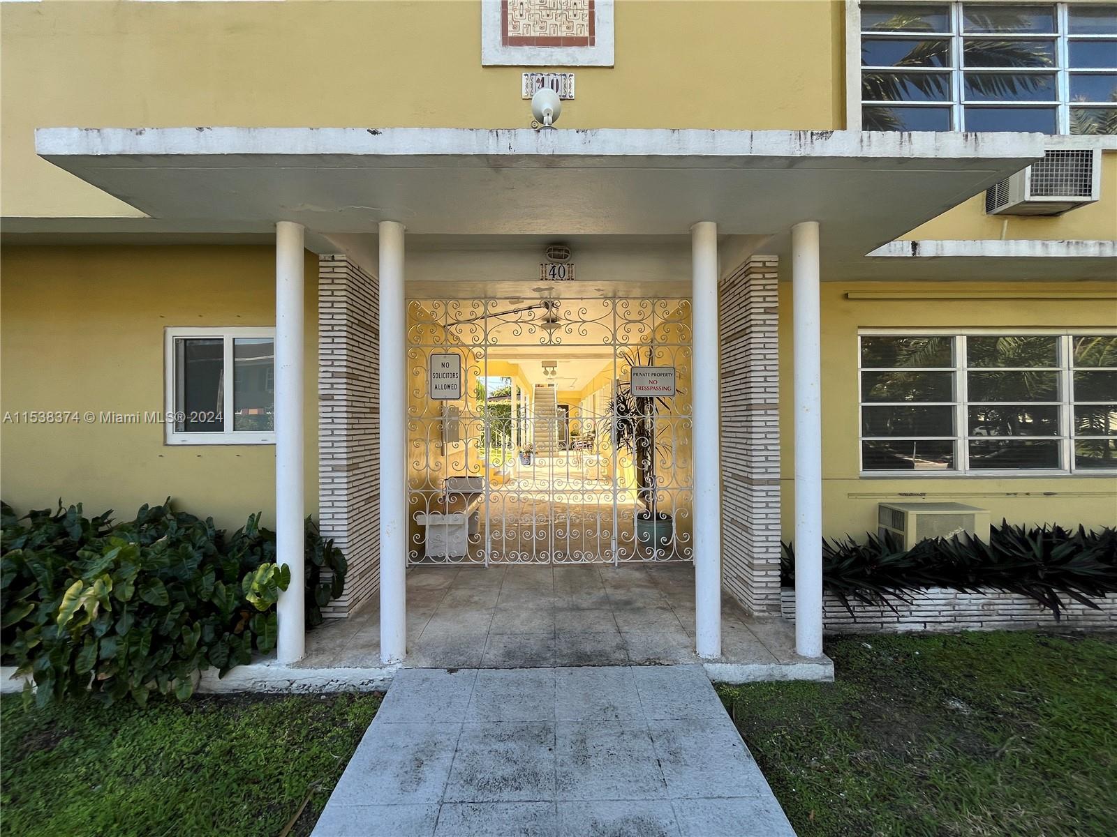 40 Salamanca Ave 7, Coral Gables, Florida 33134, 1 Bedroom Bedrooms, ,1 BathroomBathrooms,Residential,For Sale,40 Salamanca Ave 7,A11538374