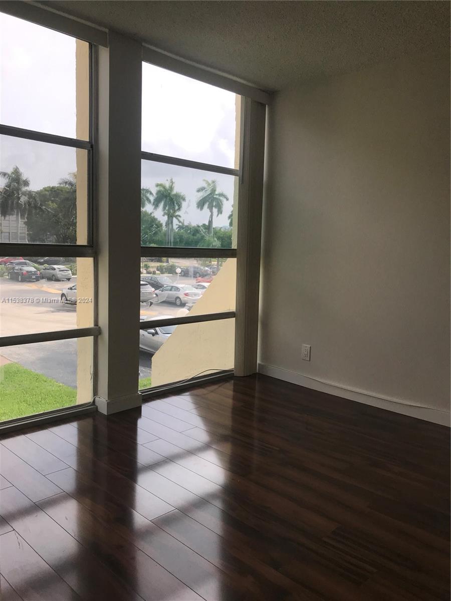 851 Three Islands Blvd 218, Hallandale Beach, Florida 33009, 2 Bedrooms Bedrooms, ,1 BathroomBathrooms,Residentiallease,For Rent,851 Three Islands Blvd 218,A11538378