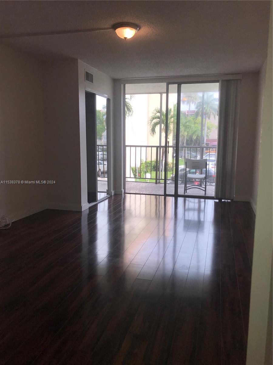 851 Three Islands Blvd 218, Hallandale Beach, Florida 33009, 2 Bedrooms Bedrooms, ,1 BathroomBathrooms,Residentiallease,For Rent,851 Three Islands Blvd 218,A11538378