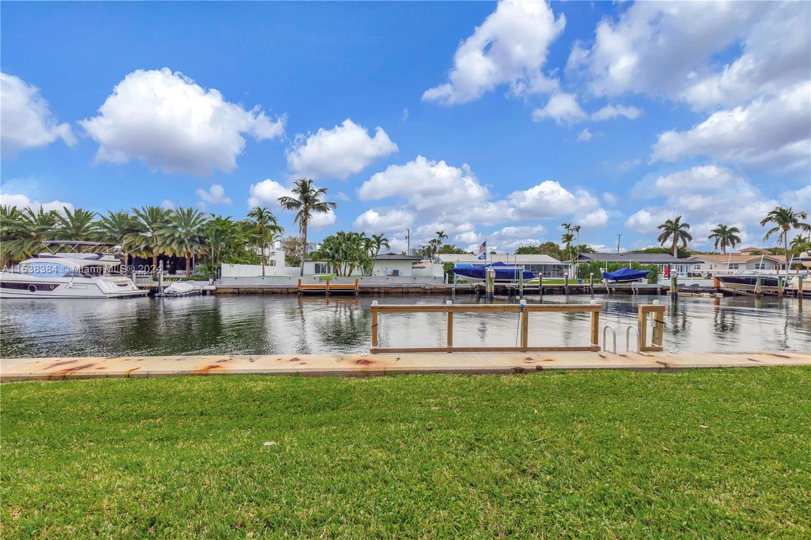 440 Paradise Isle Blvd 109, Hallandale Beach, Florida 33009, 1 Bedroom Bedrooms, ,1 BathroomBathrooms,Residentiallease,For Rent,440 Paradise Isle Blvd 109,A11538384