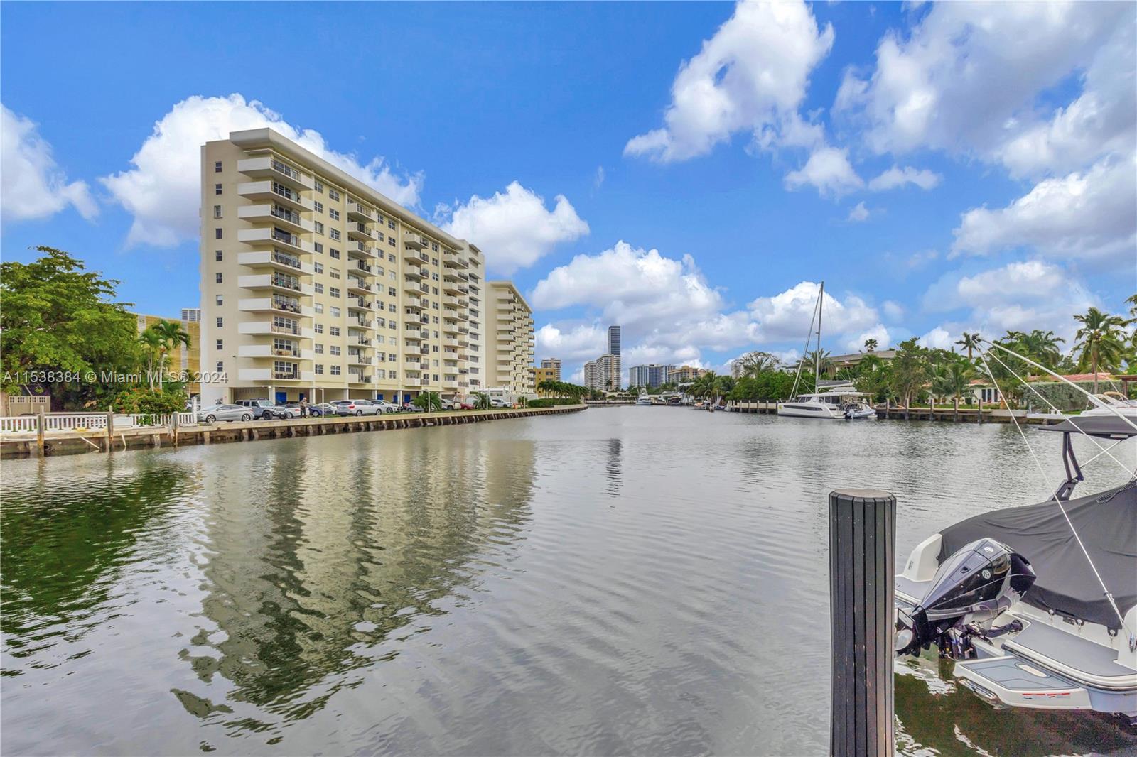 440 Paradise Isle Blvd 109, Hallandale Beach, Florida 33009, 1 Bedroom Bedrooms, ,1 BathroomBathrooms,Residentiallease,For Rent,440 Paradise Isle Blvd 109,A11538384