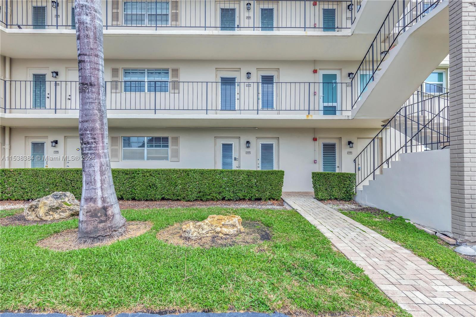 440 Paradise Isle Blvd 109, Hallandale Beach, Florida 33009, 1 Bedroom Bedrooms, ,1 BathroomBathrooms,Residentiallease,For Rent,440 Paradise Isle Blvd 109,A11538384