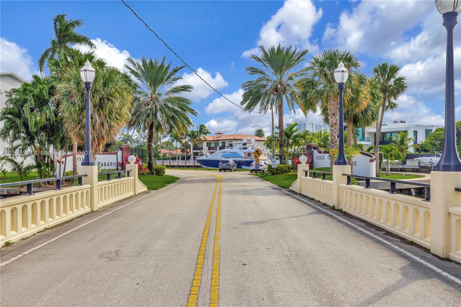 440 Paradise Isle Blvd 109, Hallandale Beach, Florida 33009, 1 Bedroom Bedrooms, ,1 BathroomBathrooms,Residentiallease,For Rent,440 Paradise Isle Blvd 109,A11538384