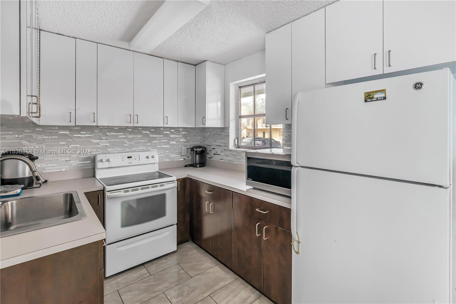 440 Paradise Isle Blvd 109, Hallandale Beach, Florida 33009, 1 Bedroom Bedrooms, ,1 BathroomBathrooms,Residentiallease,For Rent,440 Paradise Isle Blvd 109,A11538384