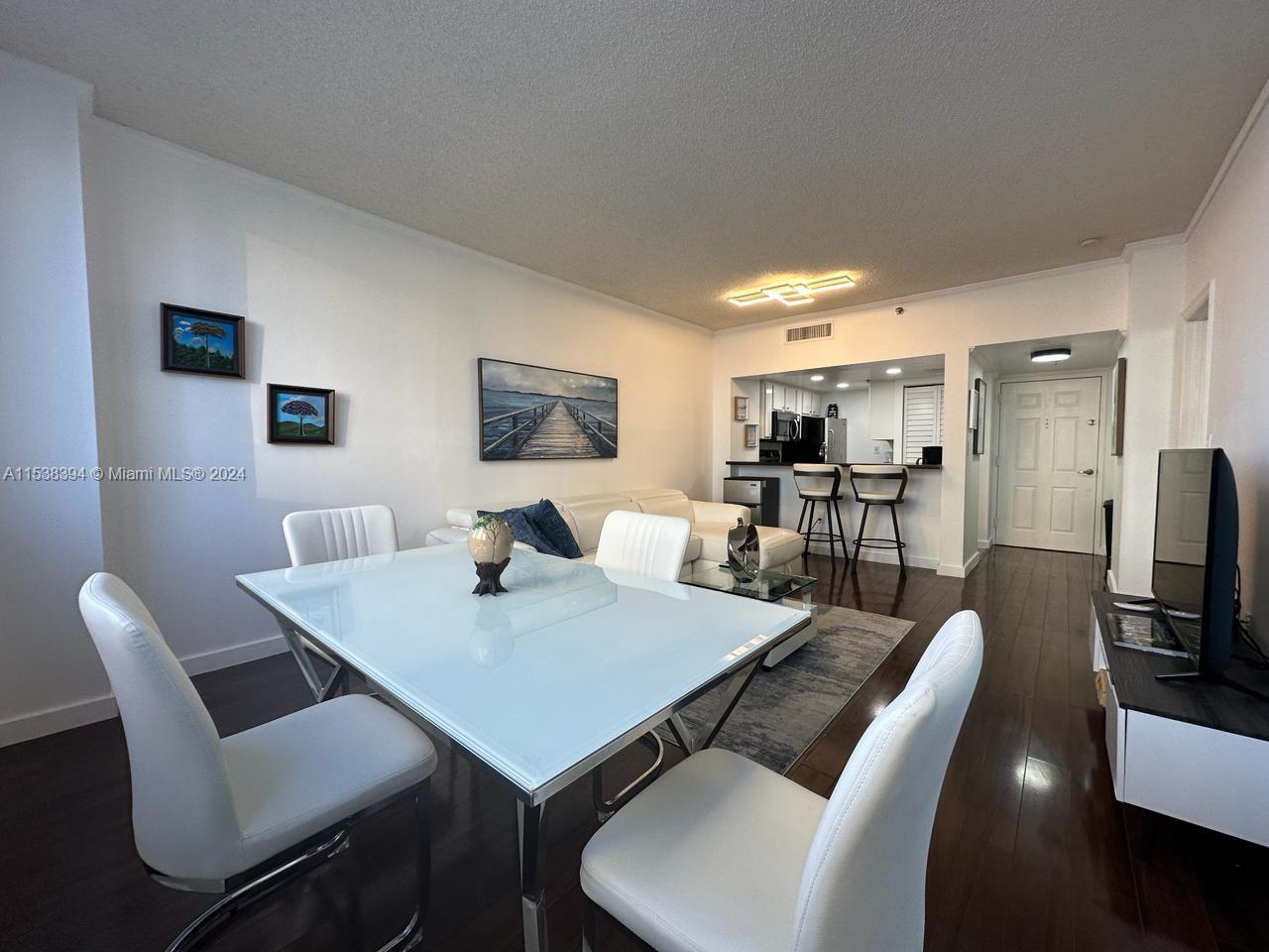 540 NE Brickell Key Dr 1624, Miami, Florida 33131, 1 Bedroom Bedrooms, ,1 BathroomBathrooms,Residential,For Sale,540 NE Brickell Key Dr 1624,A11538394