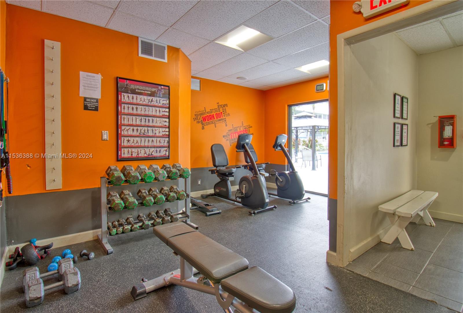 1101 Hillcrest Ct 101, Hollywood, Florida 33021, 1 Bedroom Bedrooms, ,1 BathroomBathrooms,Residential,For Sale,1101 Hillcrest Ct 101,A11536388