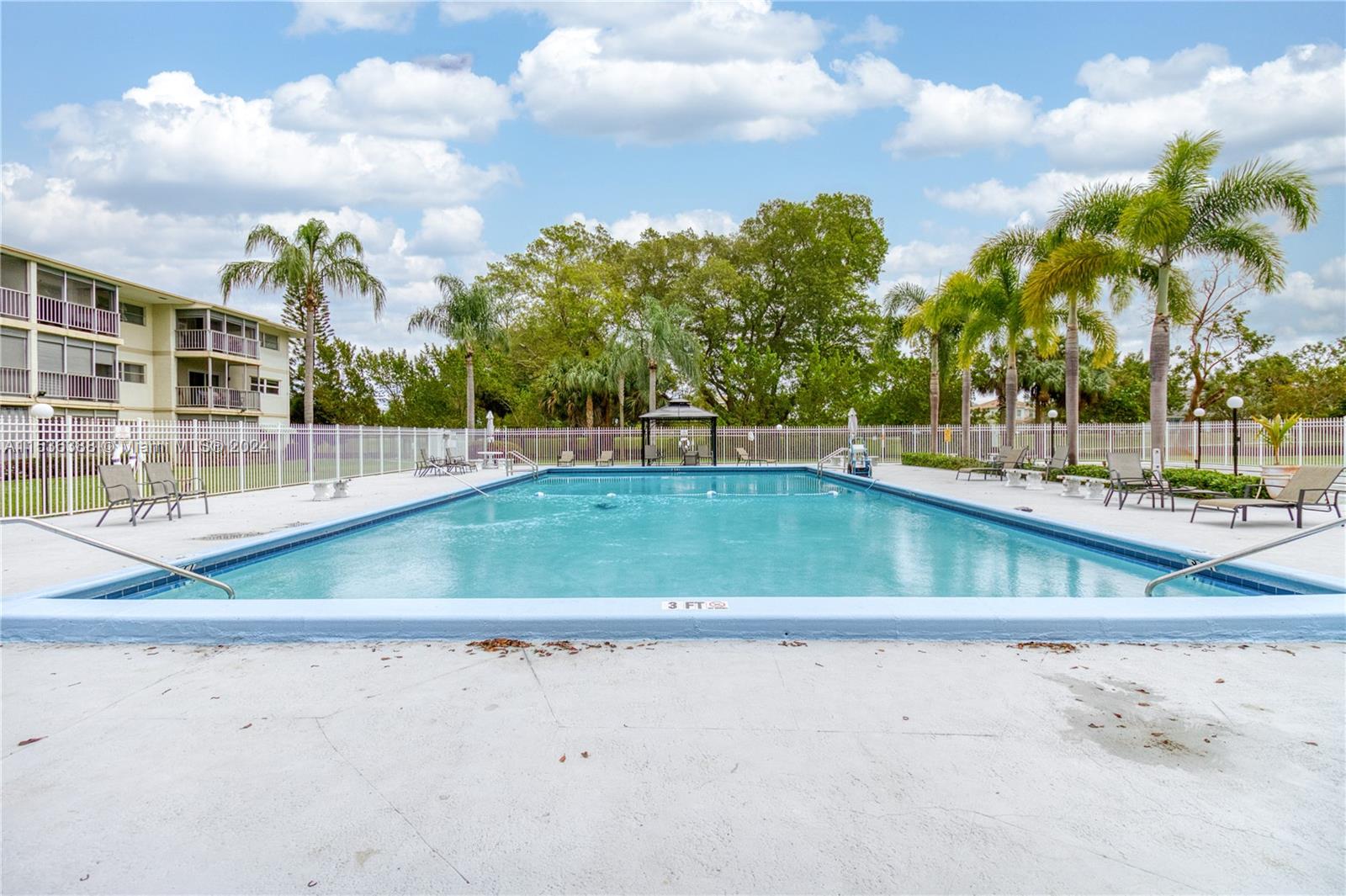 1101 Hillcrest Ct 101, Hollywood, Florida 33021, 1 Bedroom Bedrooms, ,1 BathroomBathrooms,Residential,For Sale,1101 Hillcrest Ct 101,A11536388