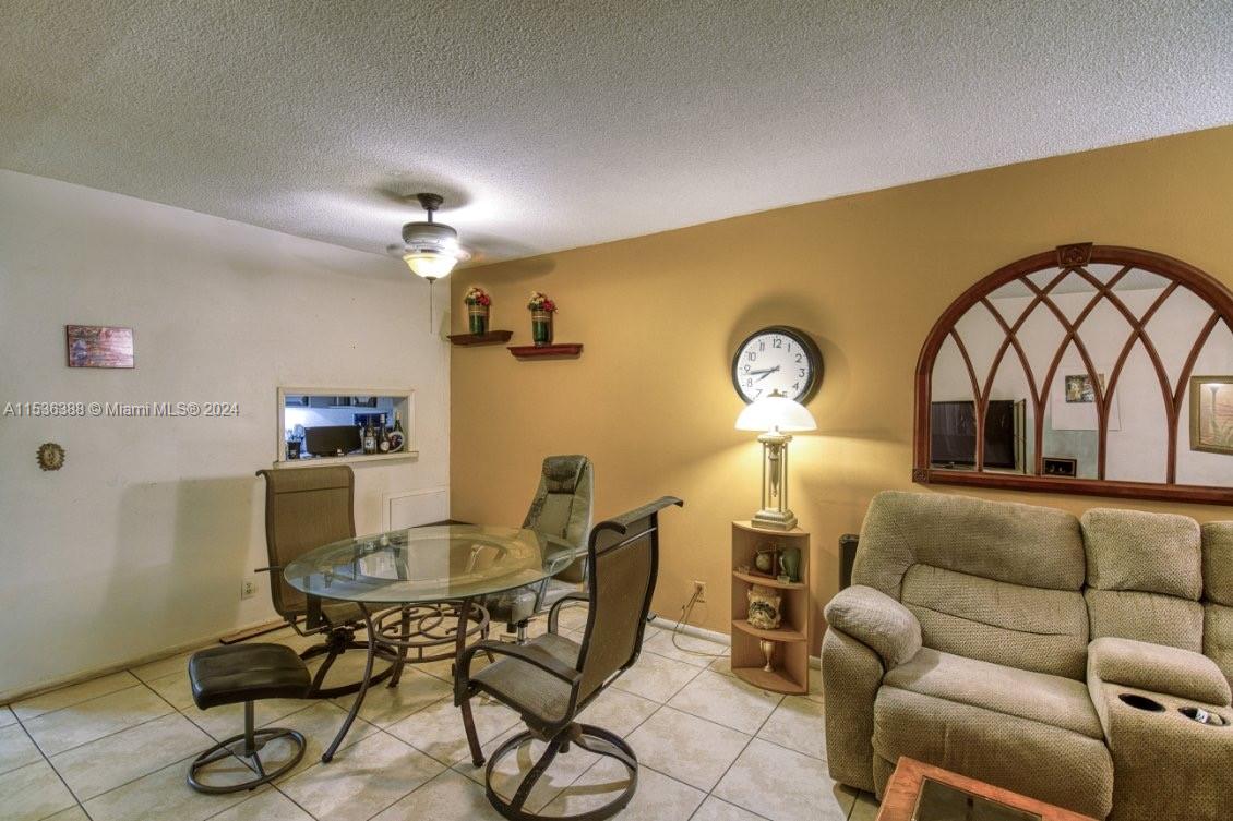 1101 Hillcrest Ct 101, Hollywood, Florida 33021, 1 Bedroom Bedrooms, ,1 BathroomBathrooms,Residential,For Sale,1101 Hillcrest Ct 101,A11536388