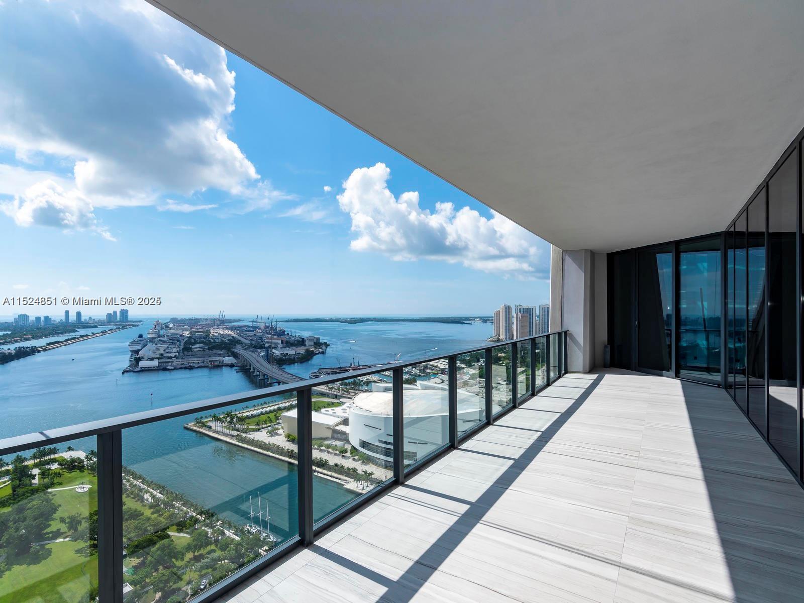 1000 Biscayne Blvd 4802, Miami, Florida 33132, 4 Bedrooms Bedrooms, ,5 BathroomsBathrooms,Residentiallease,For Rent,1000 Biscayne Blvd 4802,A11524851