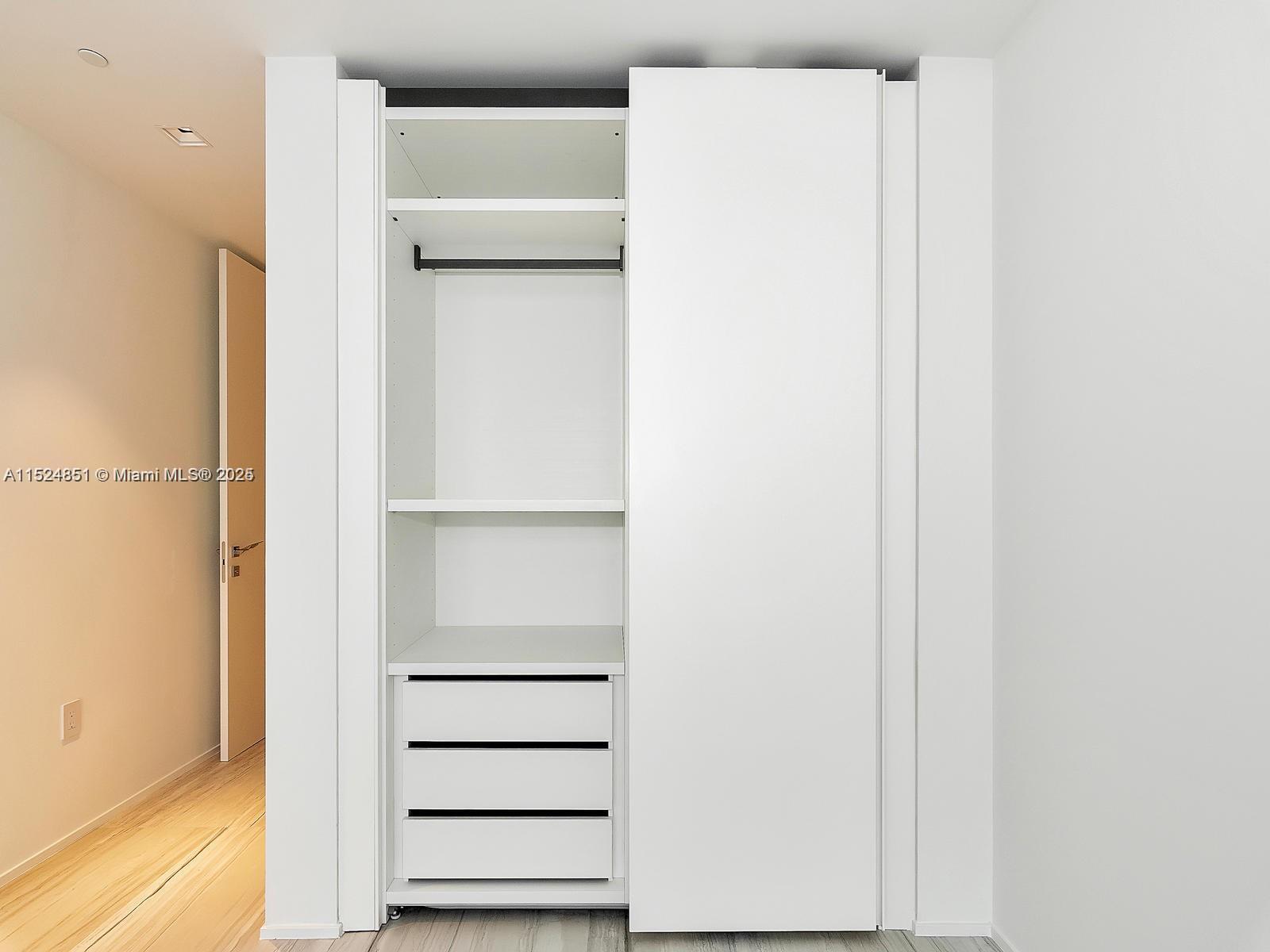 1000 Biscayne Blvd 4802, Miami, Florida 33132, 4 Bedrooms Bedrooms, ,5 BathroomsBathrooms,Residentiallease,For Rent,1000 Biscayne Blvd 4802,A11524851