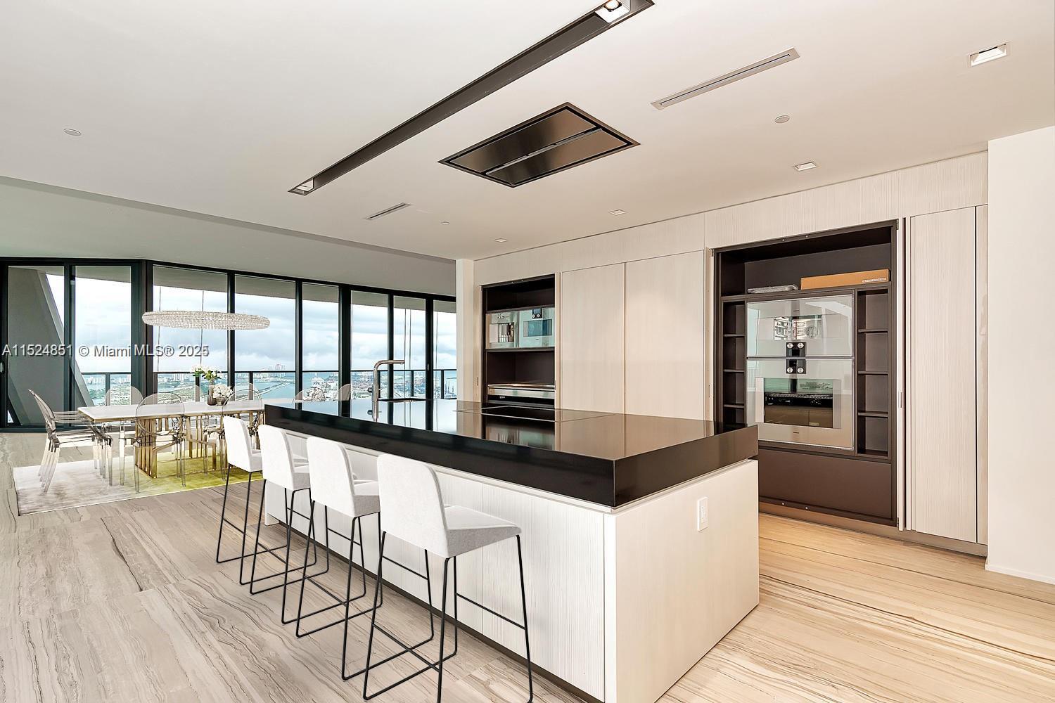 1000 Biscayne Blvd 4802, Miami, Florida 33132, 4 Bedrooms Bedrooms, ,5 BathroomsBathrooms,Residentiallease,For Rent,1000 Biscayne Blvd 4802,A11524851