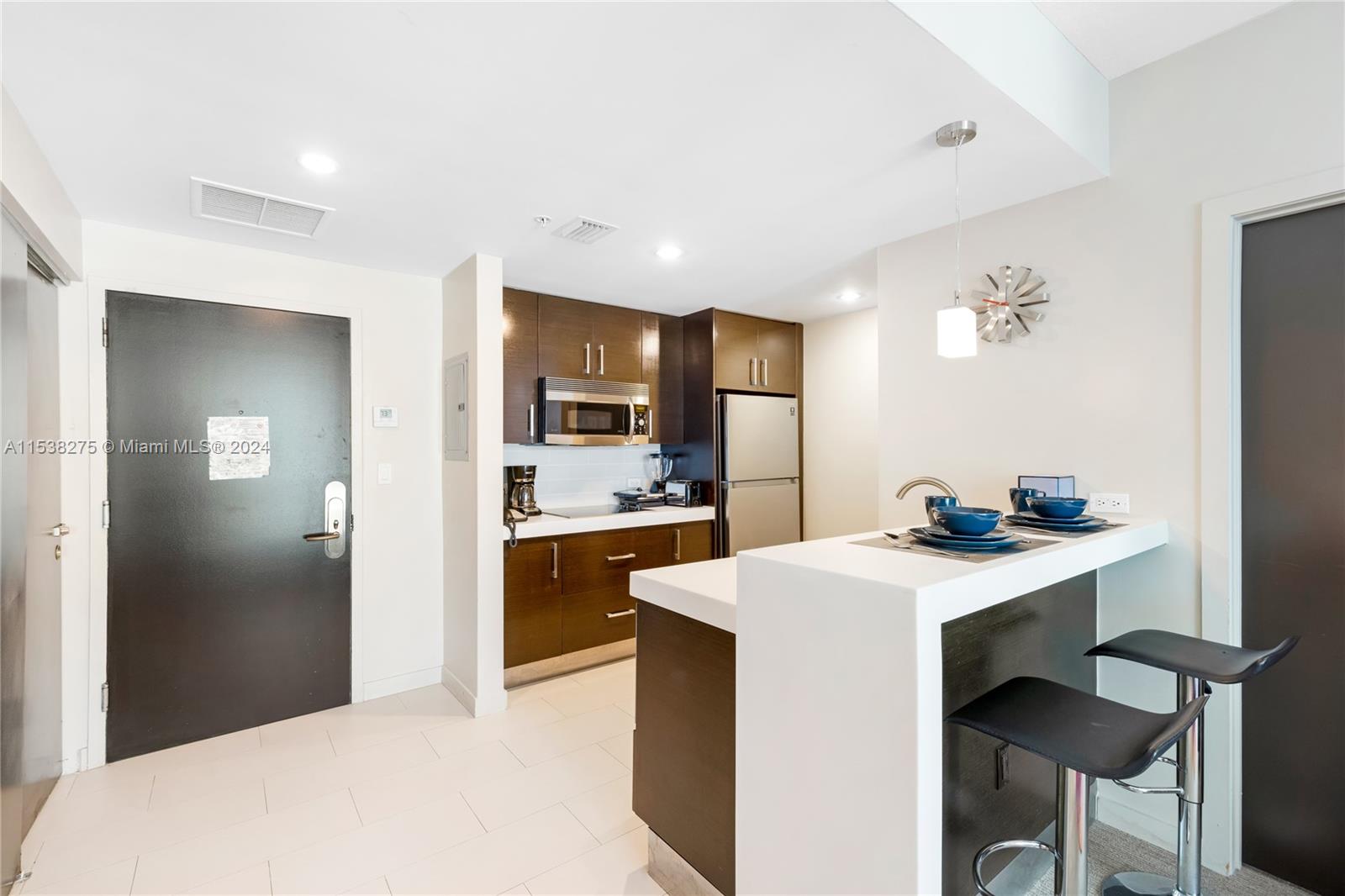 17315 Collins Ave, Sunny Isles Beach, FL, 33160 United States, 1 Bedroom Bedrooms, ,1 BathroomBathrooms,Residential,For Sale,Collins Ave,A11538275