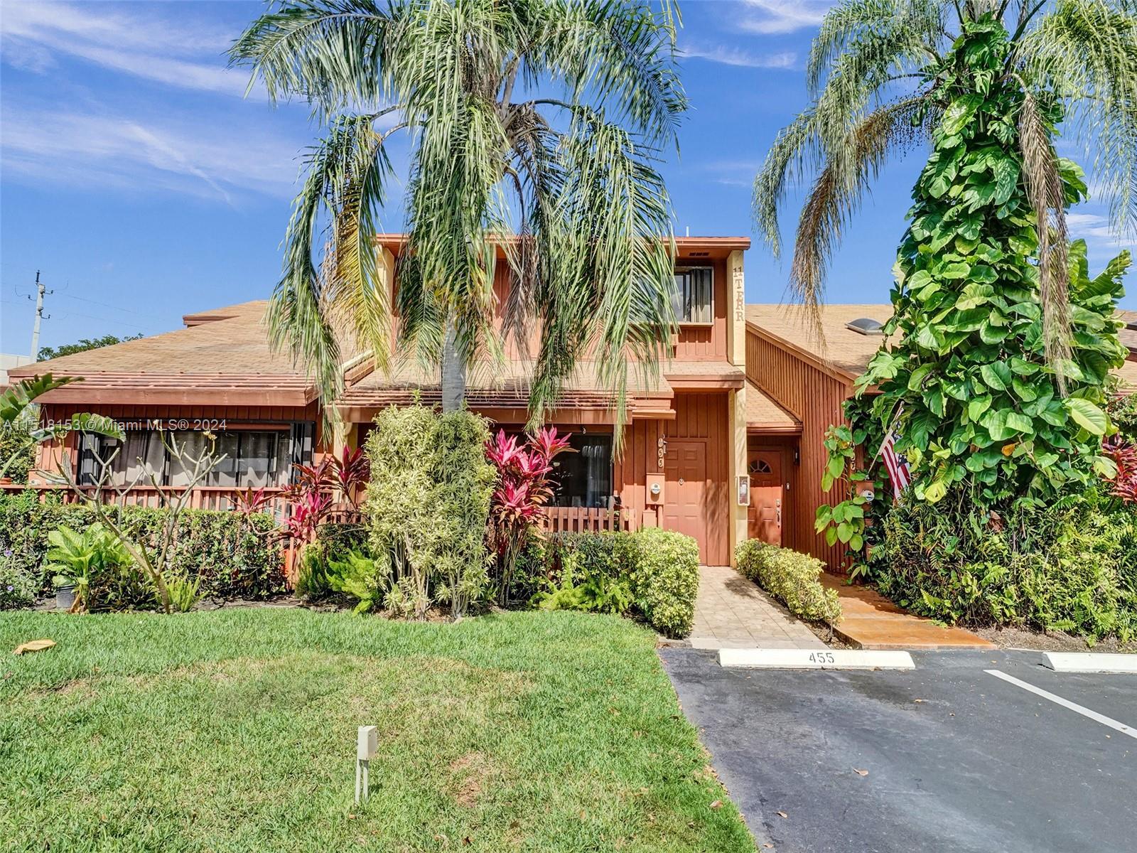 455 SE 11th Terrace 455, Dania Beach, Florida 33004, 2 Bedrooms Bedrooms, ,2 BathroomsBathrooms,Residential,For Sale,455 SE 11th Terrace 455,A11518153