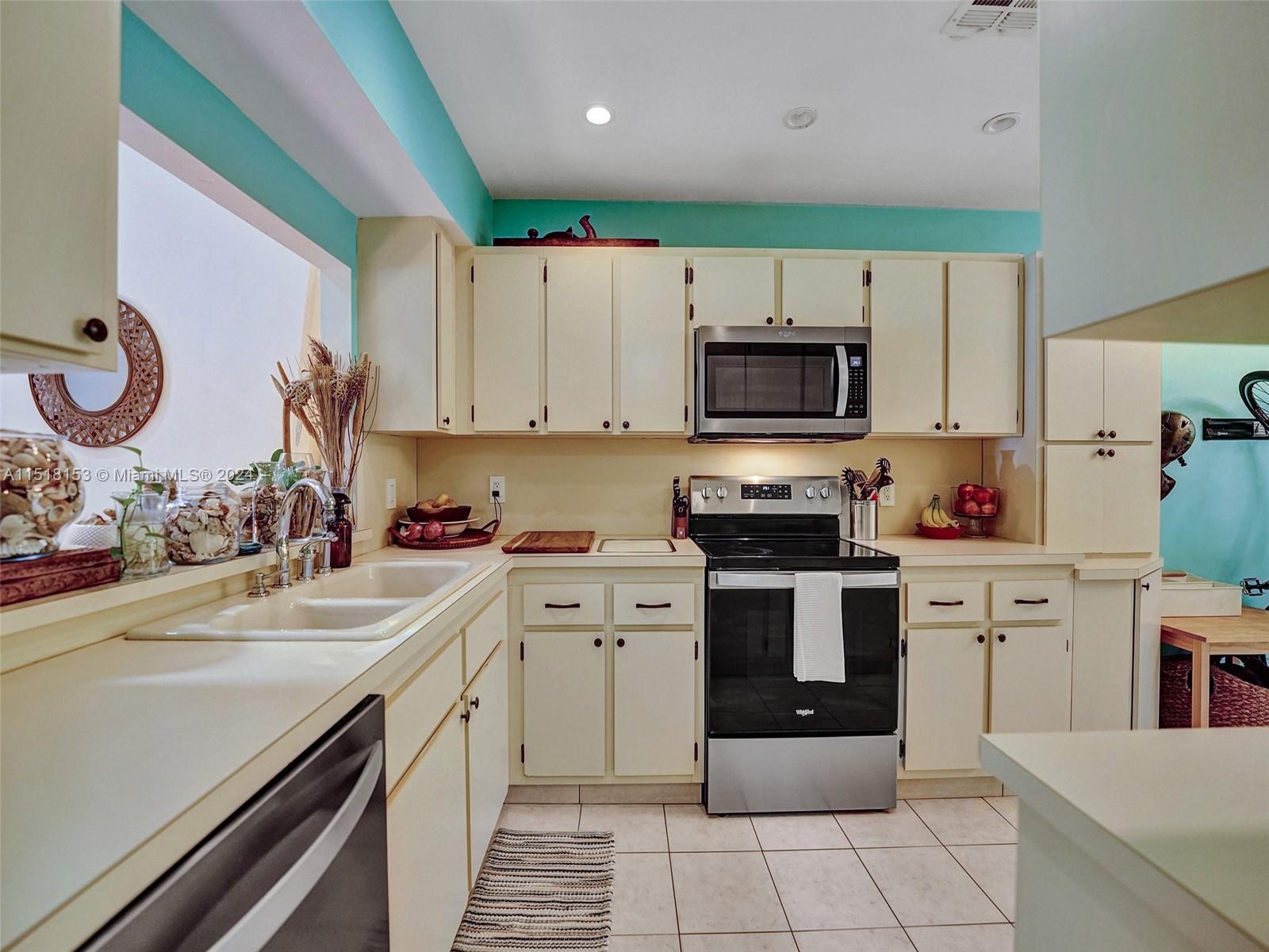 455 SE 11th Terrace 455, Dania Beach, Florida 33004, 2 Bedrooms Bedrooms, ,2 BathroomsBathrooms,Residential,For Sale,455 SE 11th Terrace 455,A11518153