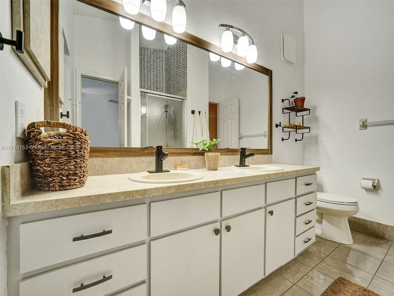 455 SE 11th Terrace 455, Dania Beach, Florida 33004, 2 Bedrooms Bedrooms, ,2 BathroomsBathrooms,Residential,For Sale,455 SE 11th Terrace 455,A11518153