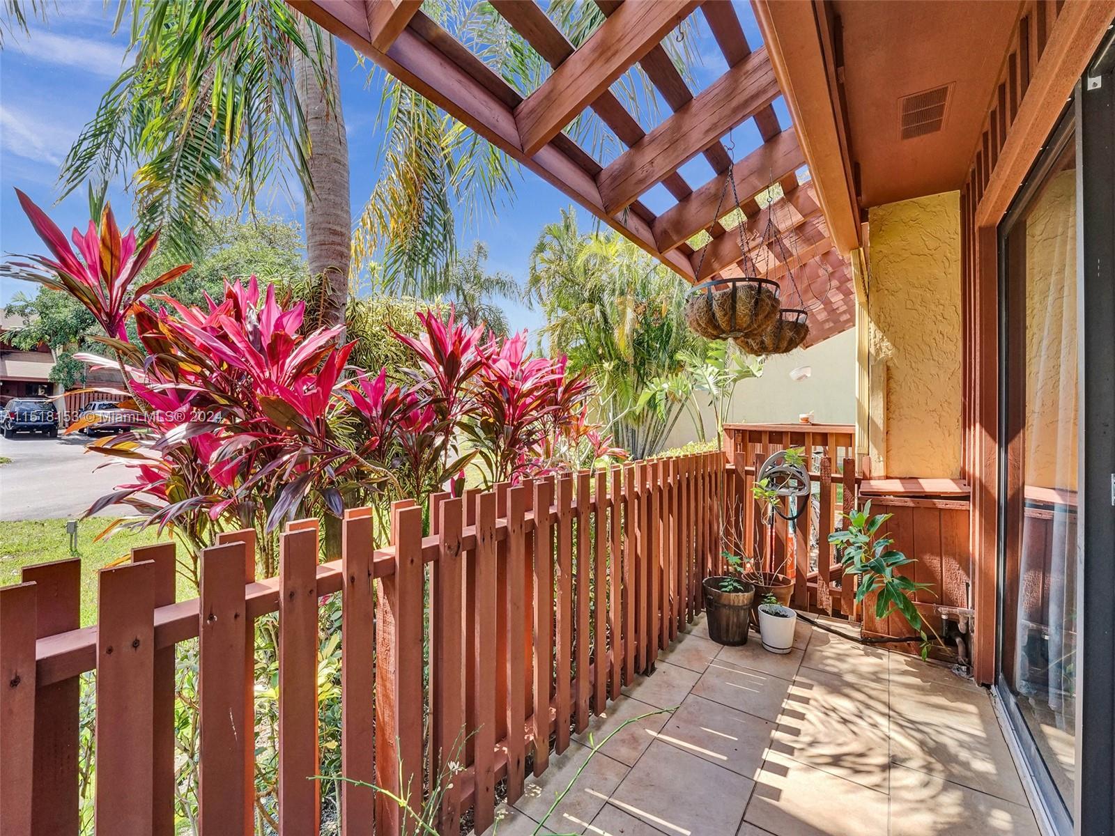 455 SE 11th Terrace 455, Dania Beach, Florida 33004, 2 Bedrooms Bedrooms, ,2 BathroomsBathrooms,Residential,For Sale,455 SE 11th Terrace 455,A11518153