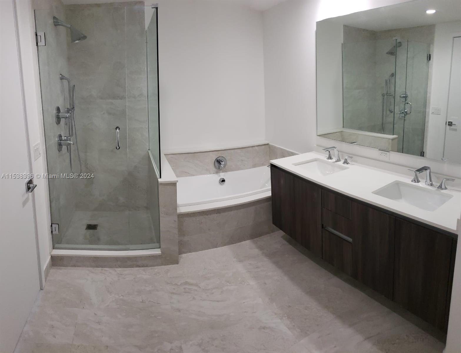 488 NE 18 st 801, Miami, Florida 33132, 2 Bedrooms Bedrooms, ,2 BathroomsBathrooms,Residentiallease,For Rent,488 NE 18 st 801,A11538396