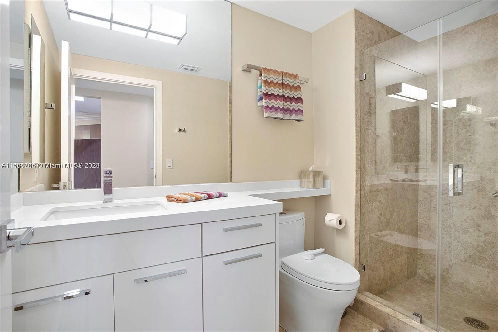 4775 Collins Ave 704, Miami Beach, Florida 33140, 2 Bedrooms Bedrooms, ,2 BathroomsBathrooms,Residentiallease,For Rent,4775 Collins Ave 704,A11538286