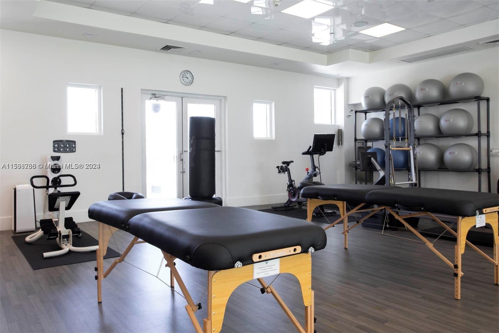 4775 Collins Ave 704, Miami Beach, Florida 33140, 2 Bedrooms Bedrooms, ,2 BathroomsBathrooms,Residentiallease,For Rent,4775 Collins Ave 704,A11538286