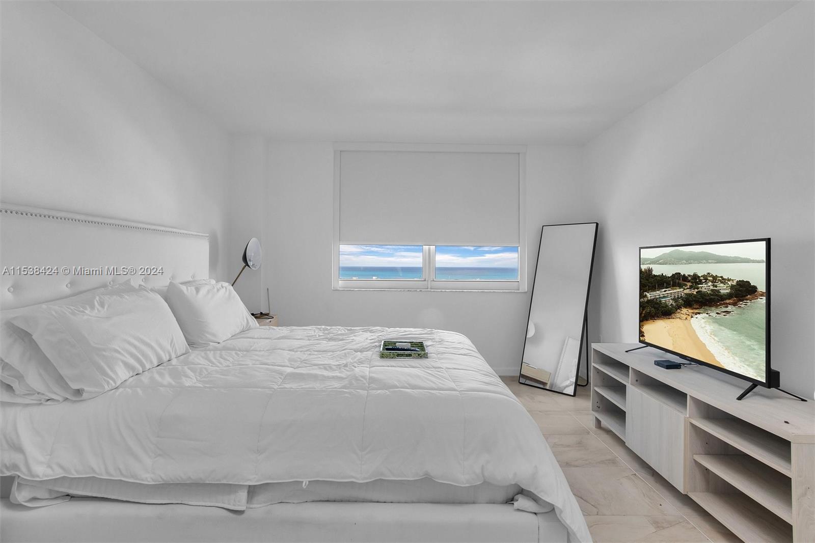 90 Alton Rd 2303, Miami Beach, Florida 33139, 2 Bedrooms Bedrooms, ,2 BathroomsBathrooms,Residentiallease,For Rent,90 Alton Rd 2303,A11538424