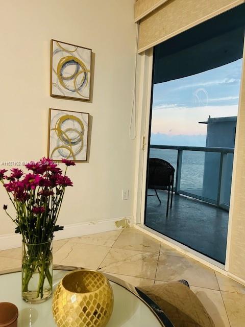 6365 Collins Ave 1006, Miami Beach, Florida 33141, 1 Bedroom Bedrooms, ,1 BathroomBathrooms,Residentiallease,For Rent,6365 Collins Ave 1006,A11537102