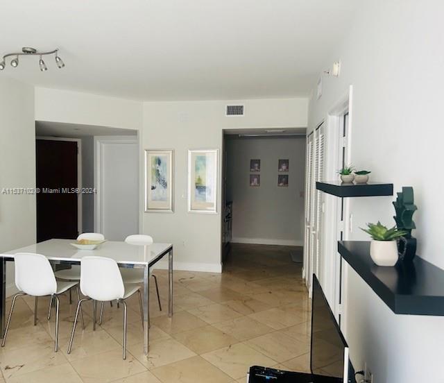 6365 Collins Ave 1006, Miami Beach, Florida 33141, 1 Bedroom Bedrooms, ,1 BathroomBathrooms,Residentiallease,For Rent,6365 Collins Ave 1006,A11537102