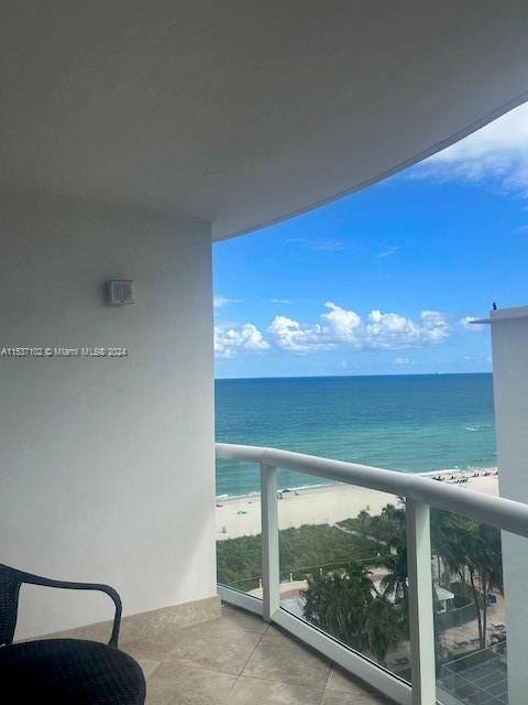 6365 Collins Ave 1006, Miami Beach, Florida 33141, 1 Bedroom Bedrooms, ,1 BathroomBathrooms,Residentiallease,For Rent,6365 Collins Ave 1006,A11537102