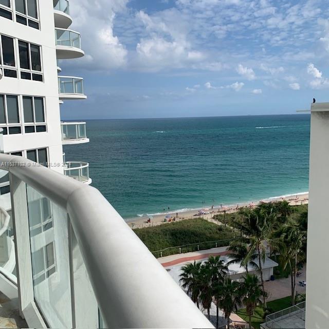 6365 Collins Ave 1006, Miami Beach, Florida 33141, 1 Bedroom Bedrooms, ,1 BathroomBathrooms,Residentiallease,For Rent,6365 Collins Ave 1006,A11537102