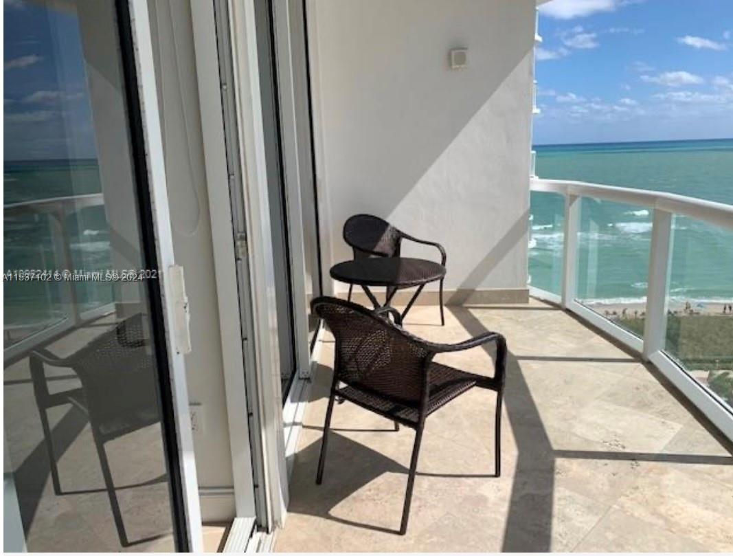 6365 Collins Ave 1006, Miami Beach, Florida 33141, 1 Bedroom Bedrooms, ,1 BathroomBathrooms,Residentiallease,For Rent,6365 Collins Ave 1006,A11537102