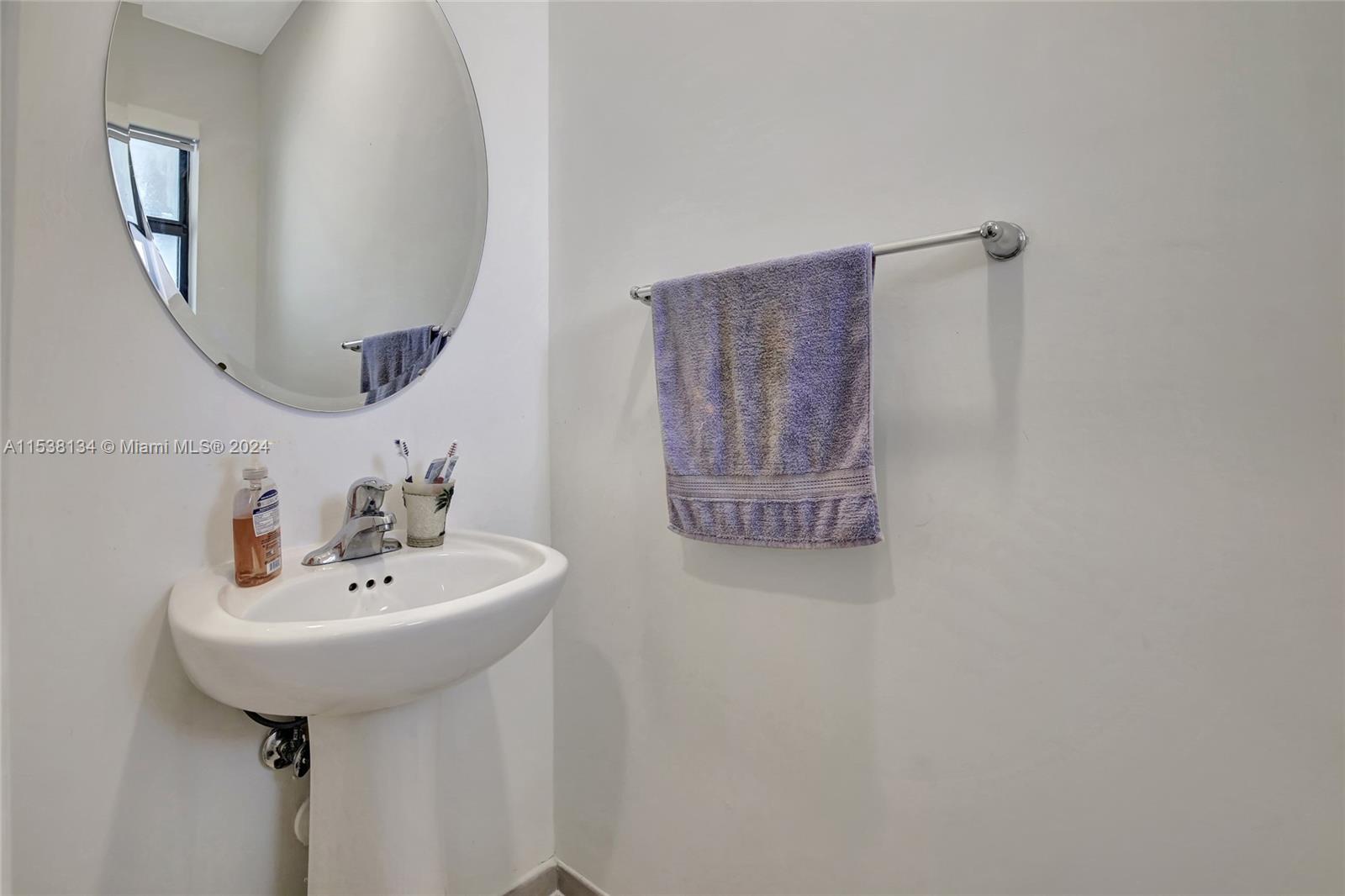 25256 SW 108th Ct, Homestead, Florida 33032, 3 Bedrooms Bedrooms, ,2 BathroomsBathrooms,Residential,For Sale,25256 SW 108th Ct,A11538134