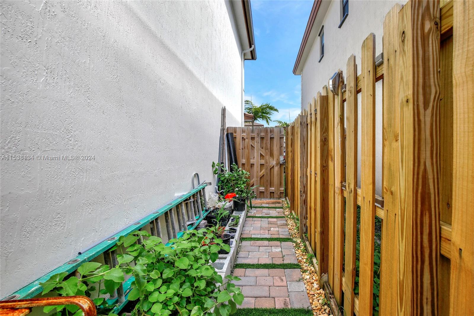 25256 SW 108th Ct, Homestead, Florida 33032, 3 Bedrooms Bedrooms, ,2 BathroomsBathrooms,Residential,For Sale,25256 SW 108th Ct,A11538134