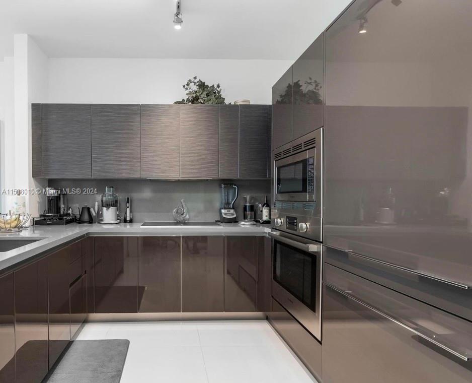 1080 Brickell Ave 2103, Miami, Florida 33131, 1 Bedroom Bedrooms, ,1 BathroomBathrooms,Residential,For Sale,1080 Brickell Ave 2103,A11538010