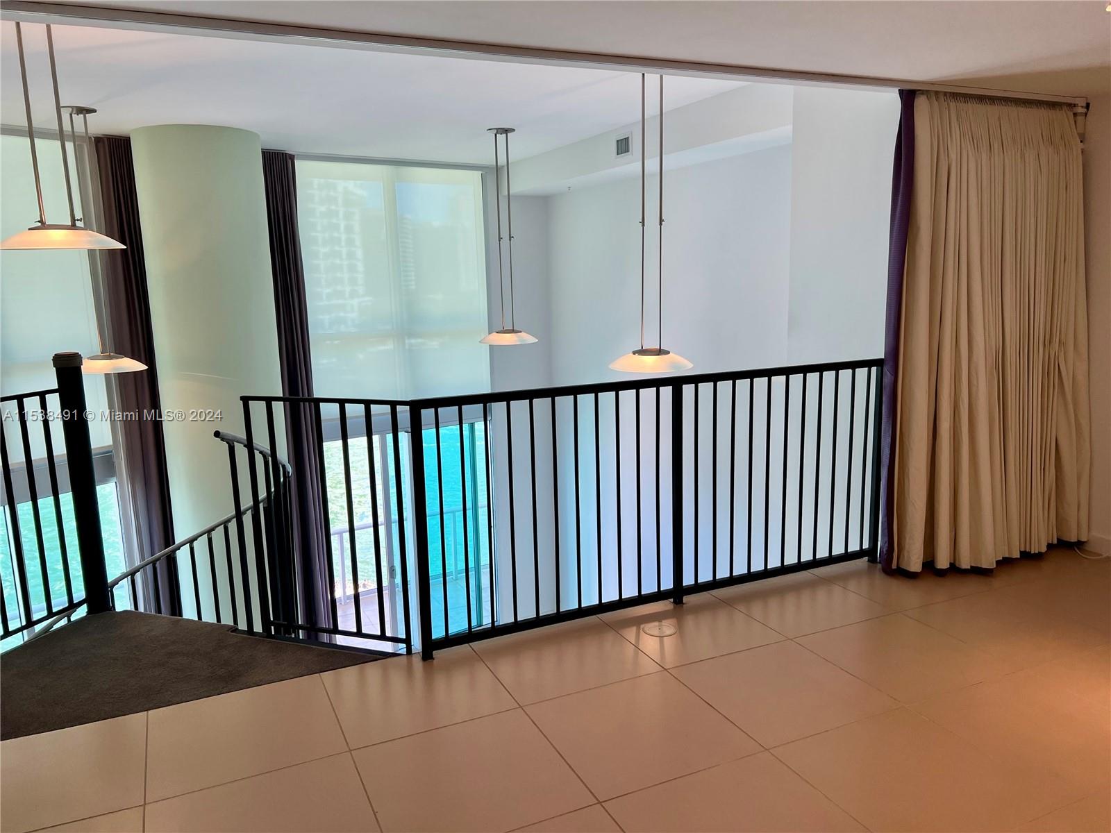 300 S Biscayne Blvd Loft 818, Miami, Florida 33131, 1 Bedroom Bedrooms, ,1 BathroomBathrooms,Residentiallease,For Rent,300 S Biscayne Blvd Loft 818,A11538491
