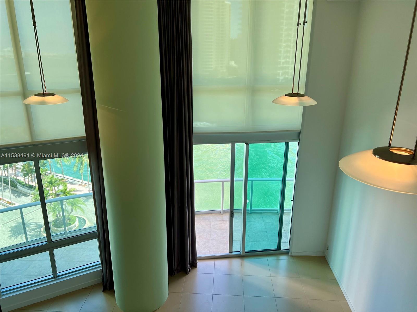 300 S Biscayne Blvd Loft 818, Miami, Florida 33131, 1 Bedroom Bedrooms, ,1 BathroomBathrooms,Residentiallease,For Rent,300 S Biscayne Blvd Loft 818,A11538491