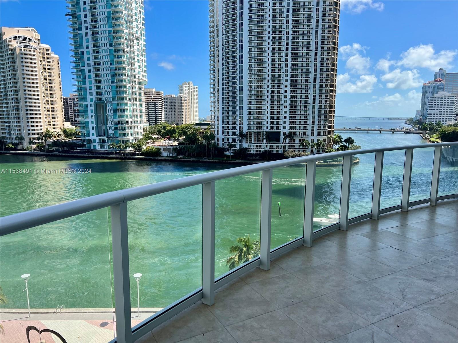 300 S Biscayne Blvd Loft 818, Miami, Florida 33131, 1 Bedroom Bedrooms, ,1 BathroomBathrooms,Residentiallease,For Rent,300 S Biscayne Blvd Loft 818,A11538491