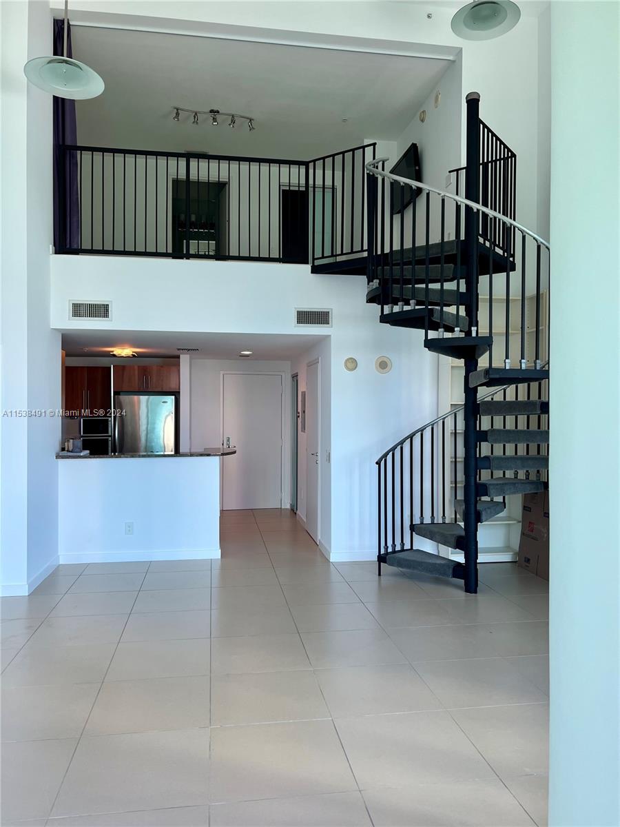 300 S Biscayne Blvd Loft 818, Miami, Florida 33131, 1 Bedroom Bedrooms, ,1 BathroomBathrooms,Residentiallease,For Rent,300 S Biscayne Blvd Loft 818,A11538491