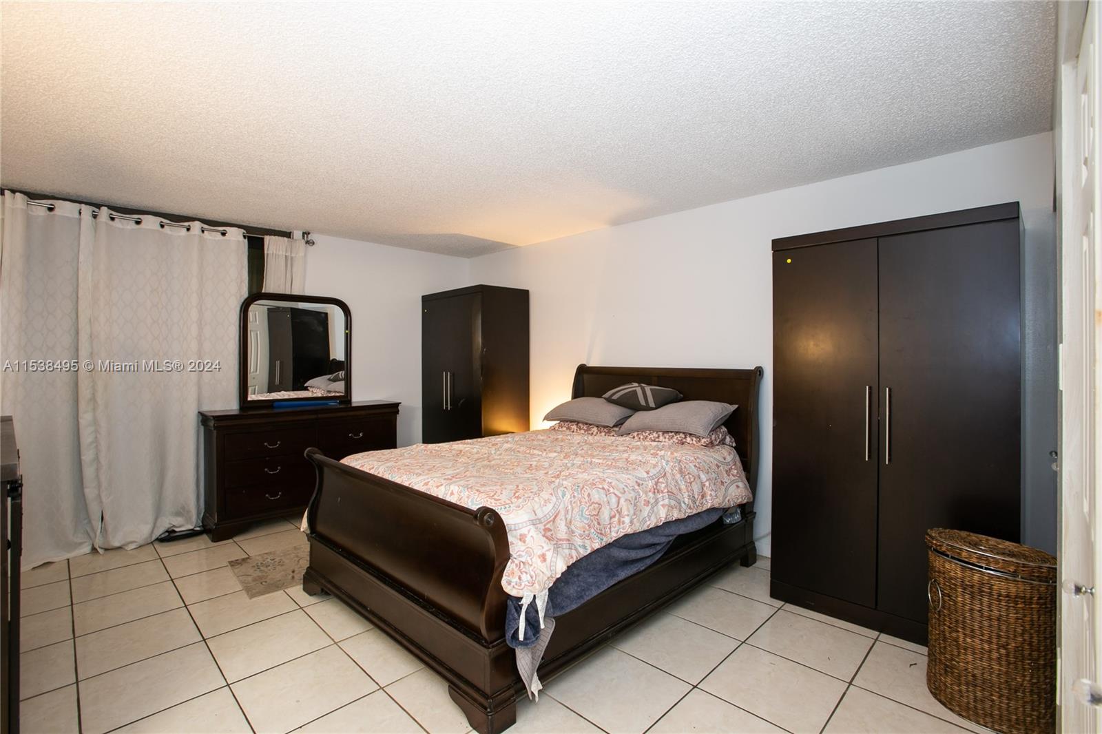 20301 30th Ave, Aventura, FL, 33180 United States, 3 Bedrooms Bedrooms, ,2 BathroomsBathrooms,Residential,For Sale,30th Ave,A11538495