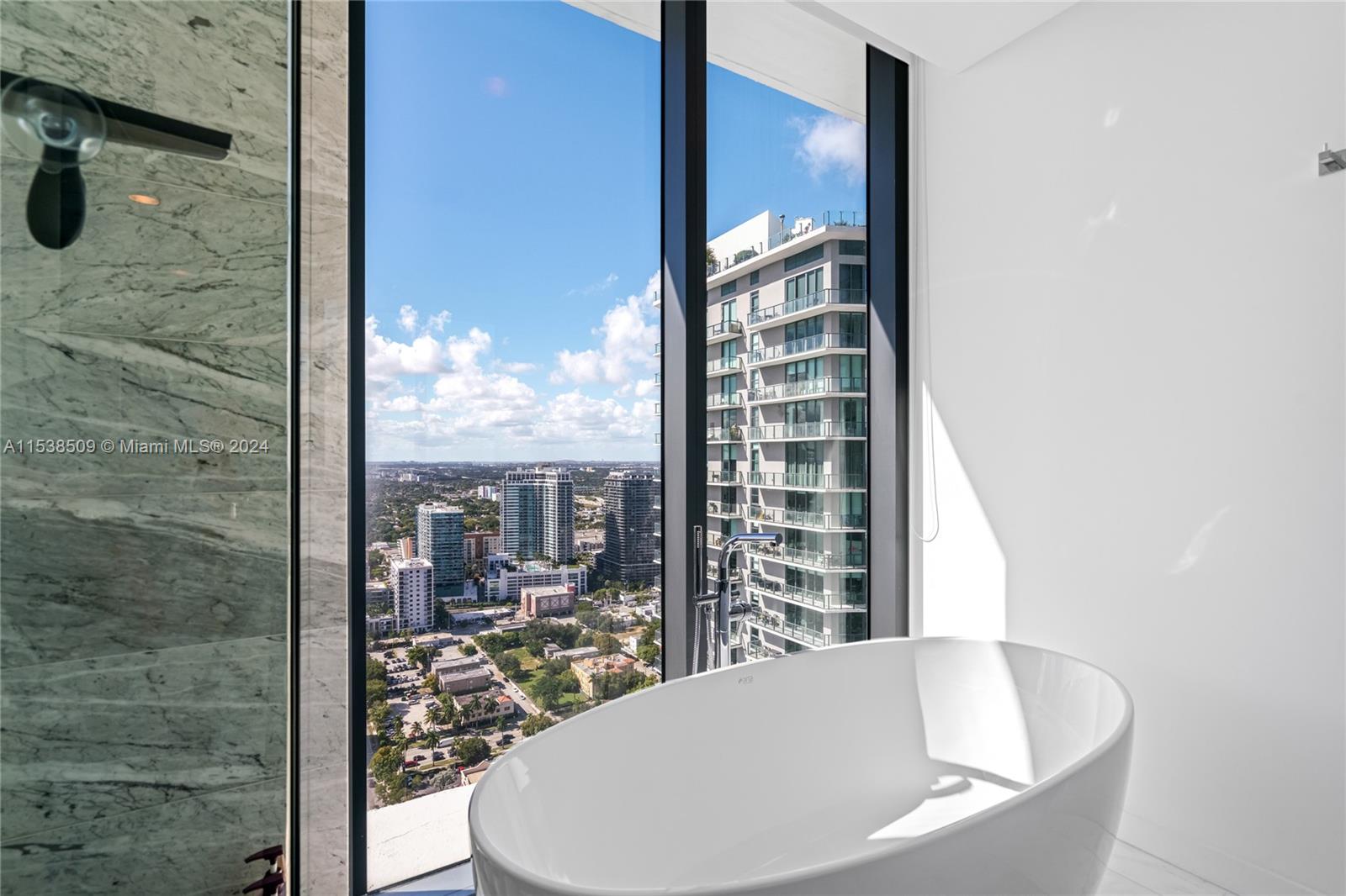 480 NE 31 Street 3907, Miami, Florida 33137, 3 Bedrooms Bedrooms, ,3 BathroomsBathrooms,Residentiallease,For Rent,480 NE 31 Street 3907,A11538509