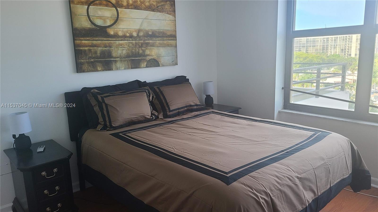 2500 Parkview Dr 802, Hallandale Beach, Florida 33009, 2 Bedrooms Bedrooms, ,2 BathroomsBathrooms,Residentiallease,For Rent,2500 Parkview Dr 802,A11537045