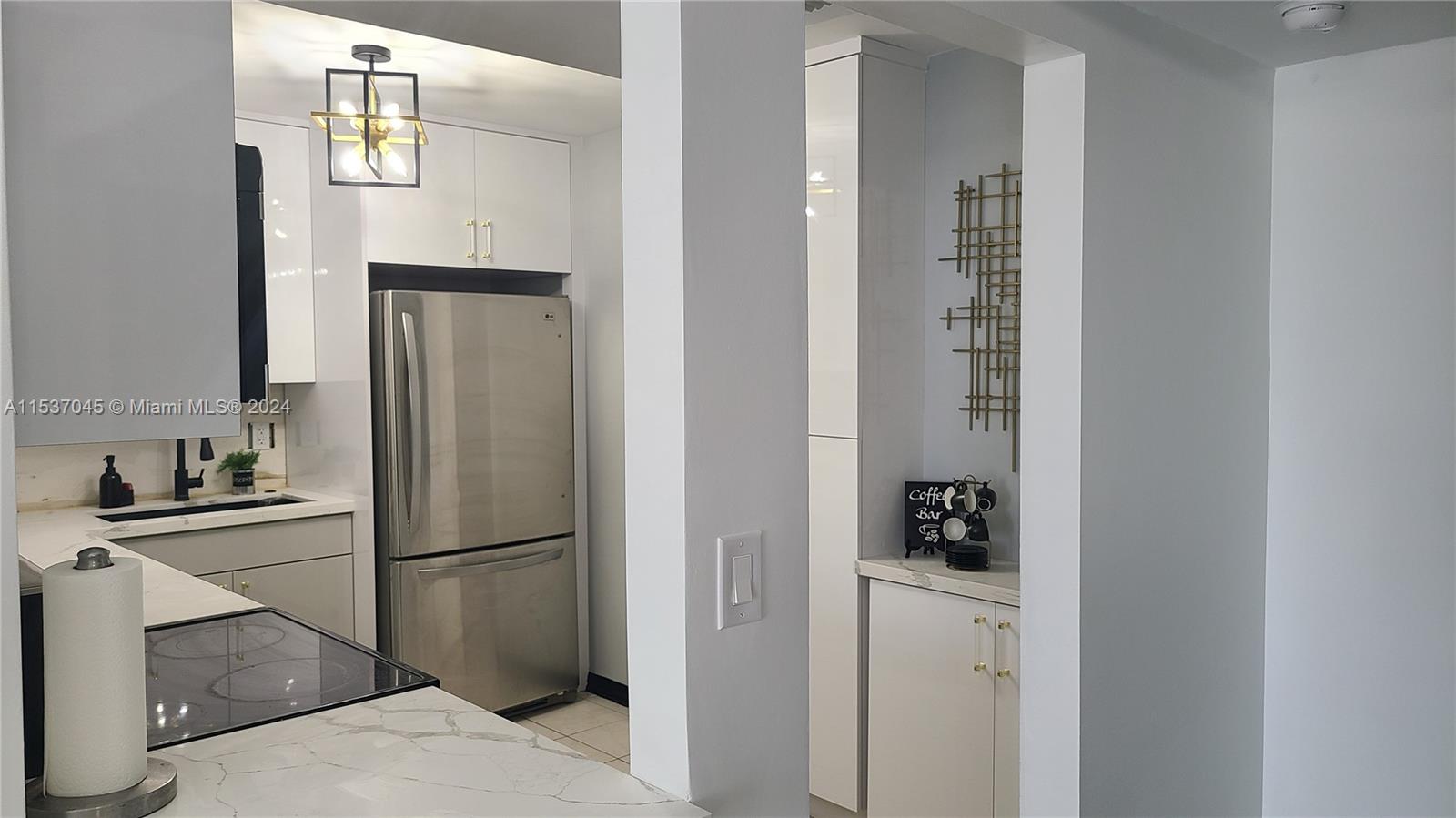 2500 Parkview Dr 802, Hallandale Beach, Florida 33009, 2 Bedrooms Bedrooms, ,2 BathroomsBathrooms,Residentiallease,For Rent,2500 Parkview Dr 802,A11537045