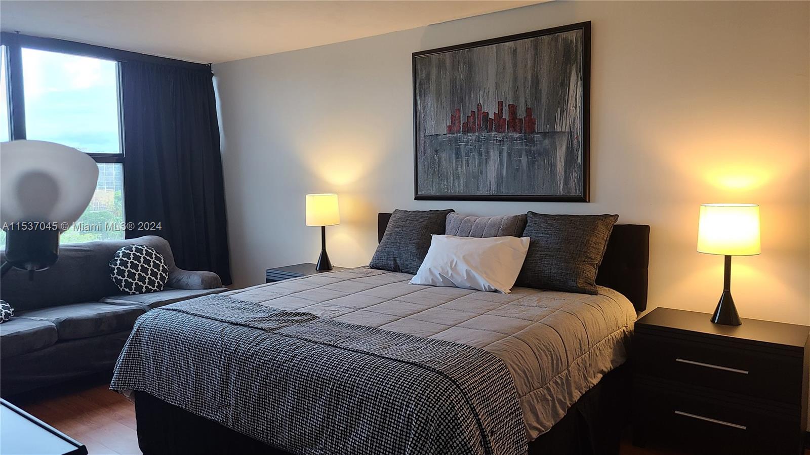 2500 Parkview Dr 802, Hallandale Beach, Florida 33009, 2 Bedrooms Bedrooms, ,2 BathroomsBathrooms,Residentiallease,For Rent,2500 Parkview Dr 802,A11537045