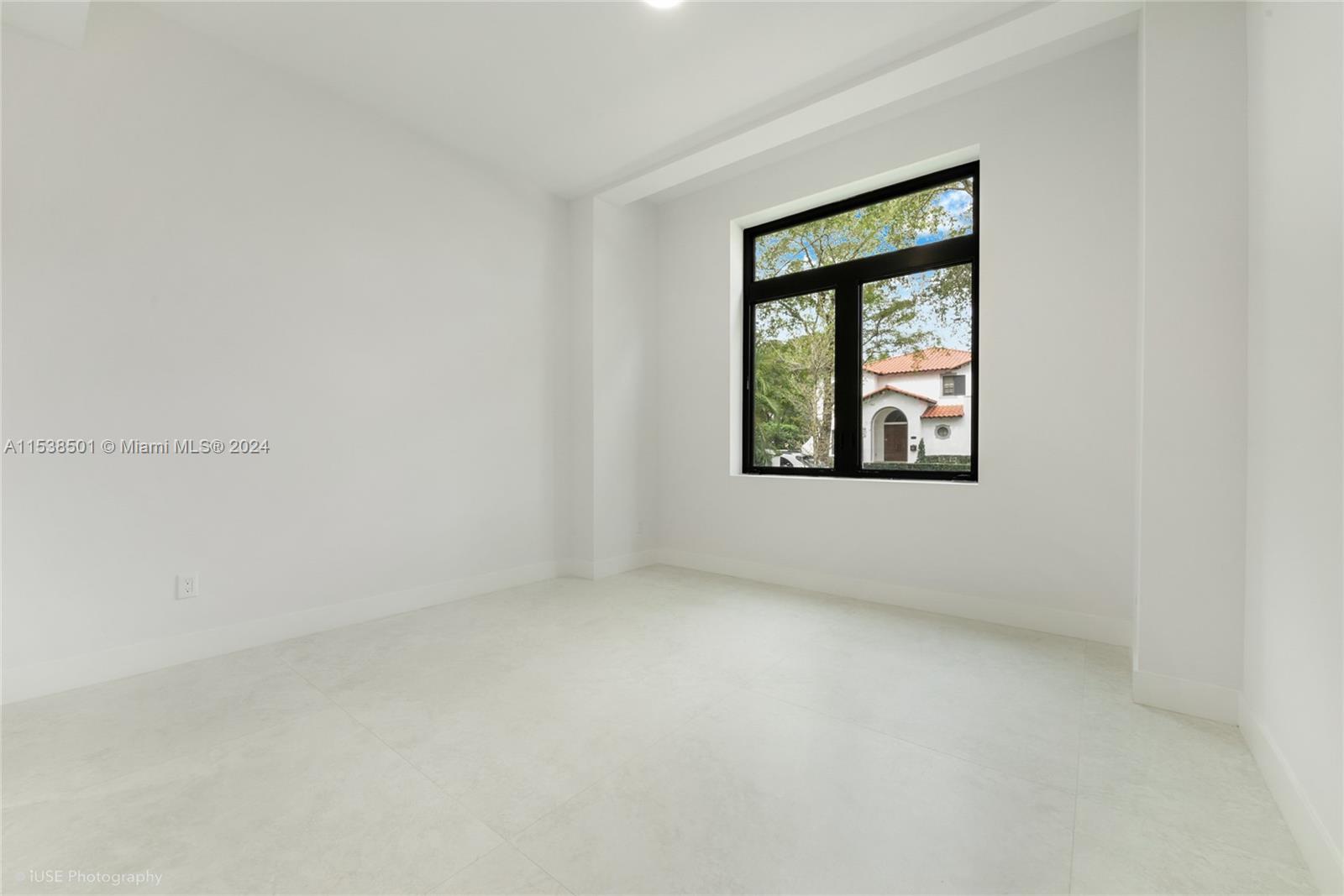 642 Madeira Ave, Coral Gables, Florida 33134, 5 Bedrooms Bedrooms, ,6 BathroomsBathrooms,Residential,For Sale,642 Madeira Ave,A11538501
