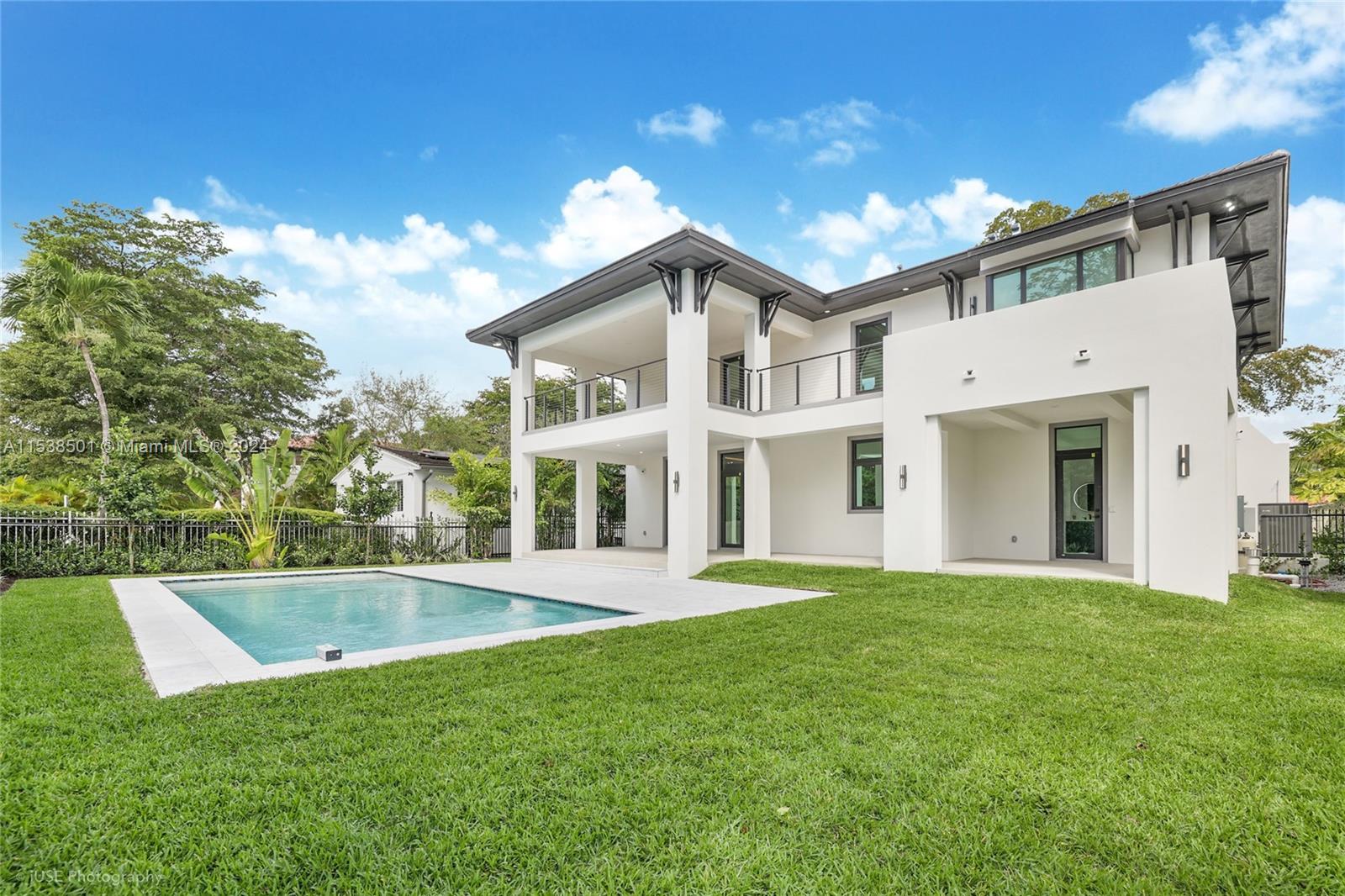 642 Madeira Ave, Coral Gables, Florida 33134, 5 Bedrooms Bedrooms, ,6 BathroomsBathrooms,Residential,For Sale,642 Madeira Ave,A11538501