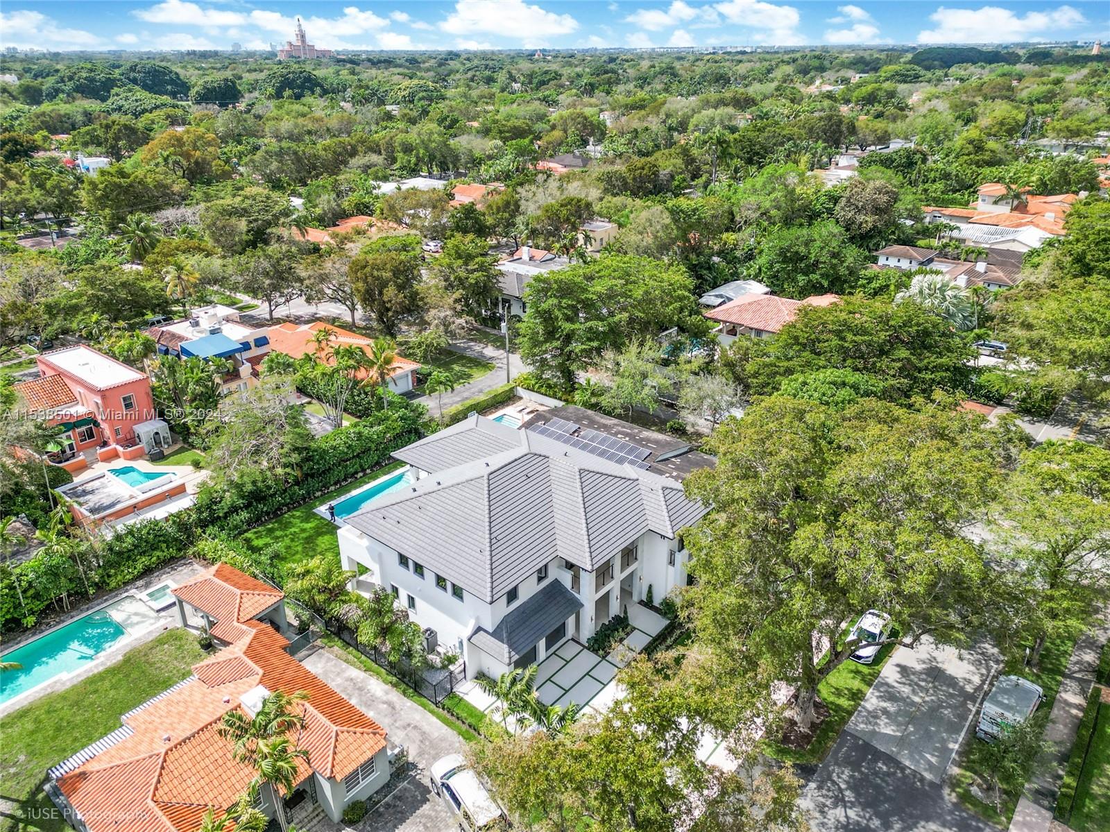 642 Madeira Ave, Coral Gables, Florida 33134, 5 Bedrooms Bedrooms, ,6 BathroomsBathrooms,Residential,For Sale,642 Madeira Ave,A11538501