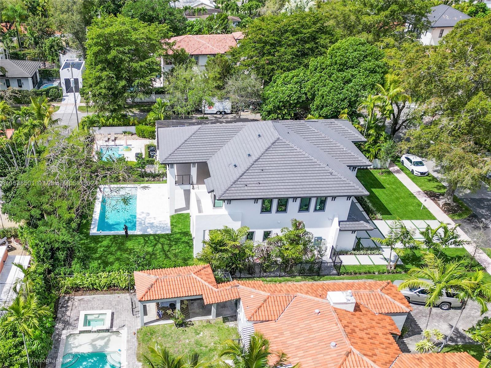 642 Madeira Ave, Coral Gables, Florida 33134, 5 Bedrooms Bedrooms, ,6 BathroomsBathrooms,Residential,For Sale,642 Madeira Ave,A11538501
