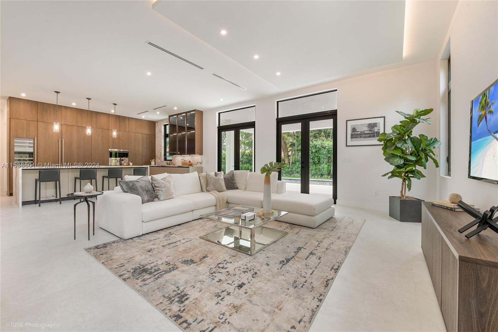 642 Madeira Ave, Coral Gables, FL, 33134 United States, 5 Bedrooms Bedrooms, ,6 BathroomsBathrooms,Residential,For Sale,Madeira Ave,A11538501