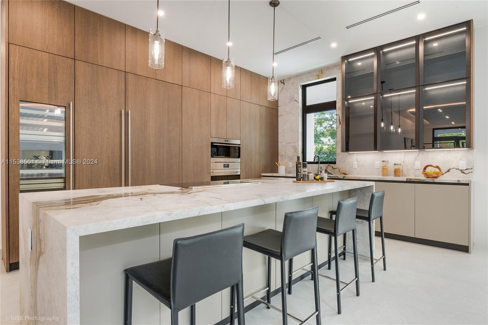 642 Madeira Ave, Coral Gables, Florida 33134, 5 Bedrooms Bedrooms, ,6 BathroomsBathrooms,Residential,For Sale,642 Madeira Ave,A11538501