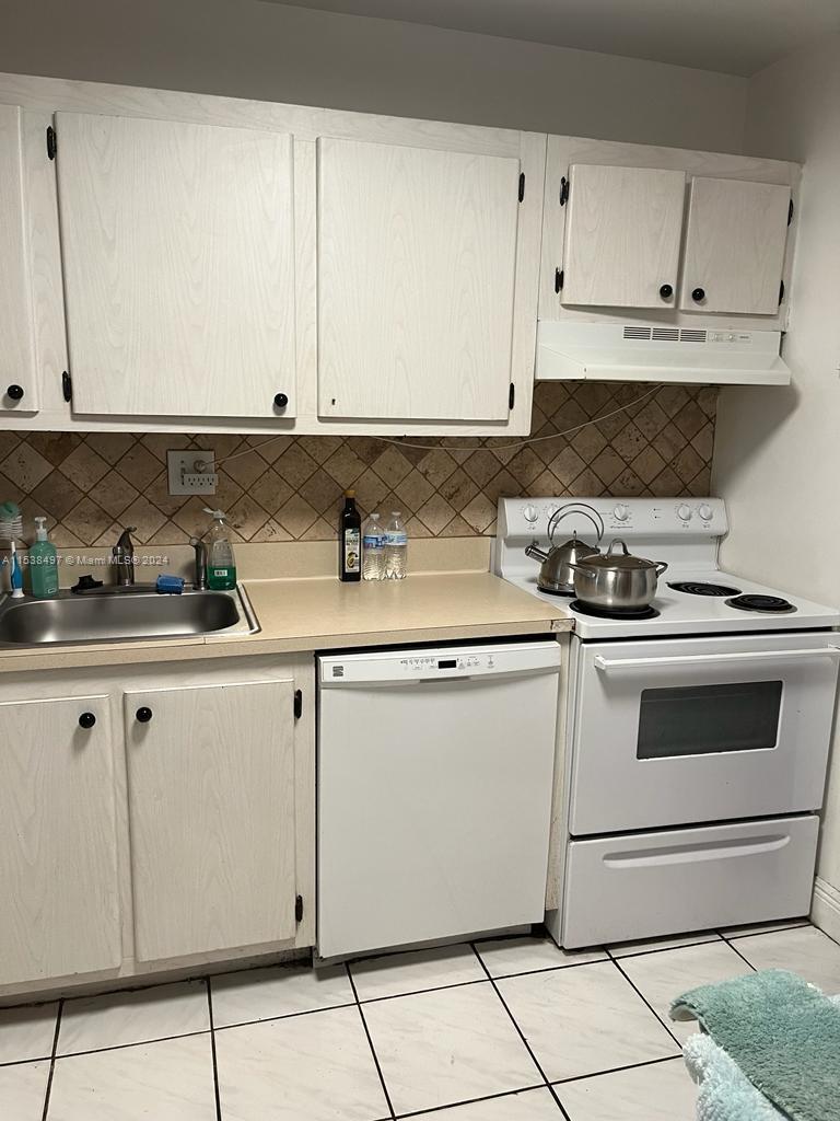 8020 Fairview Dr 301, Tamarac, Florida 33321, 2 Bedrooms Bedrooms, ,2 BathroomsBathrooms,Residential,For Sale,8020 Fairview Dr 301,A11538497