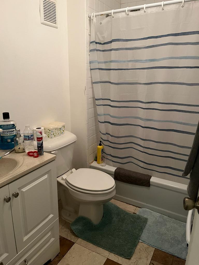 8020 Fairview Dr 301, Tamarac, Florida 33321, 2 Bedrooms Bedrooms, ,2 BathroomsBathrooms,Residential,For Sale,8020 Fairview Dr 301,A11538497