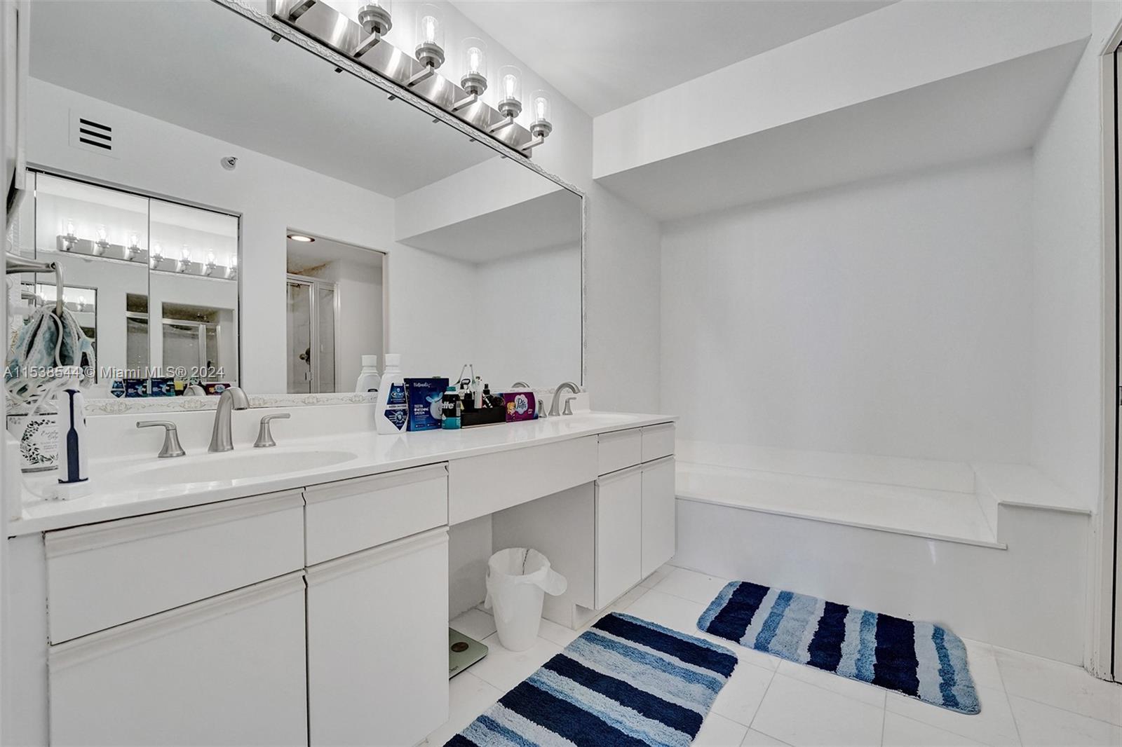 3530 Mystic Pointe Dr, Aventura, FL, 33180 United States, 2 Bedrooms Bedrooms, ,2 BathroomsBathrooms,Residential,For Sale,Mystic Pointe Dr,A11538544